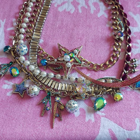 NWT Betsey Johnson CELESTIAL STARLET DRAMA NECKLACE - Picture 8 of 15